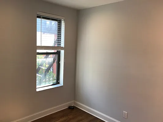 Rented by Salon Realty Corp | media 9