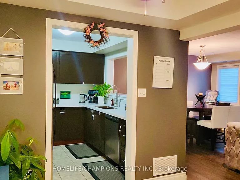 8840 Sheppard Ave E — Photo 8