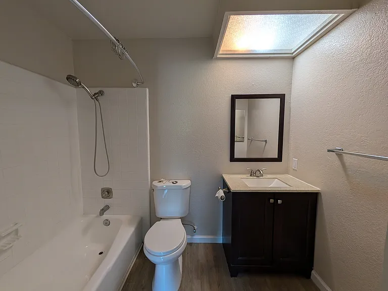 842 Sinkler Way #C — Photo 10