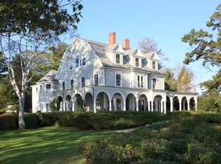 14 Menikoe Point Rd, Falmouth, ME 04105