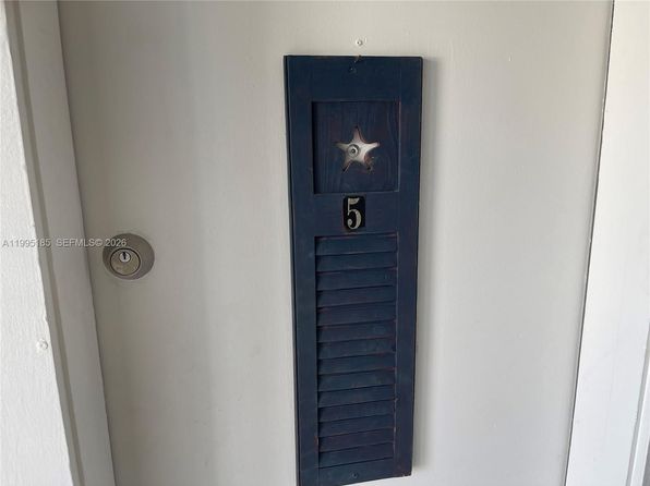 119 NE 7th Ave APT 5