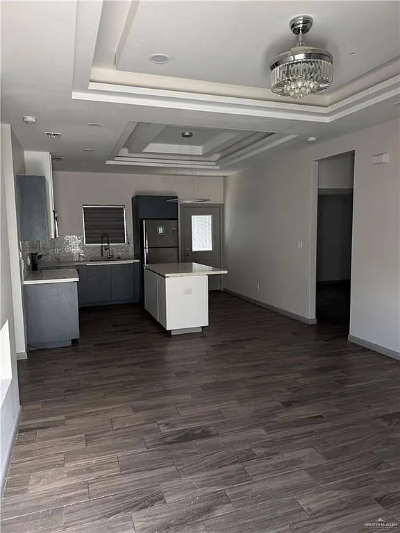 3 bed, 2.0 bath, 1080 sqft, $1,250 — Photo 3