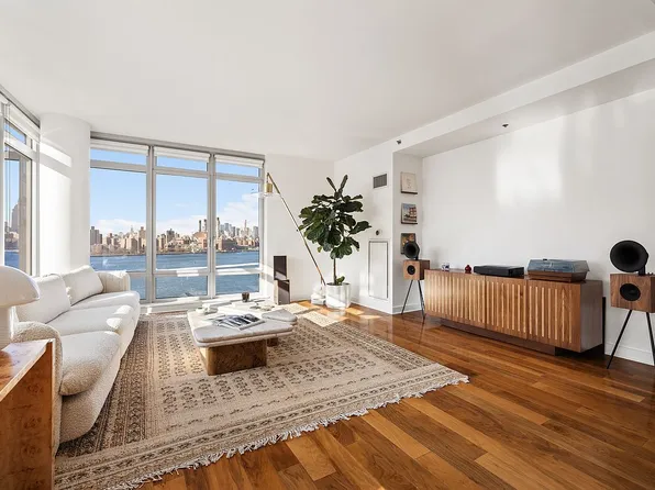 2 Northside Piers APT 8A, Brooklyn, NY 11249