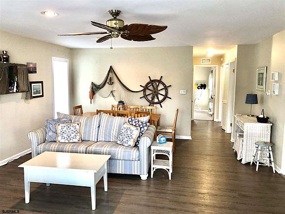 5th image of 42 S Inlet Dr #1
