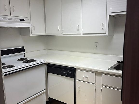 4th image of 551 Flemming Way Unit 42-101