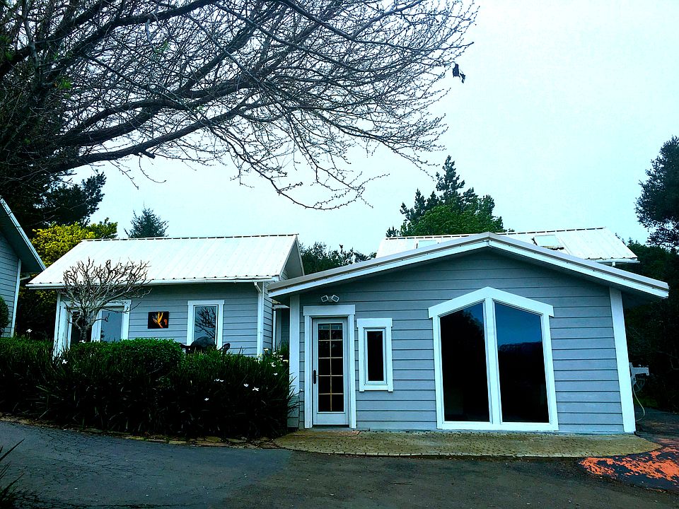 1st image of 20 Rose Ln #9