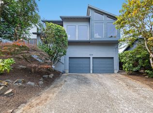 6217 SW 33rd Pl, Portland, OR 97239