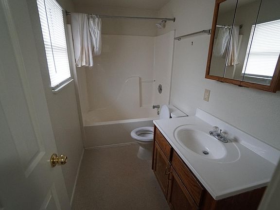 4th image of 1000 W Linden Ave APT 1
