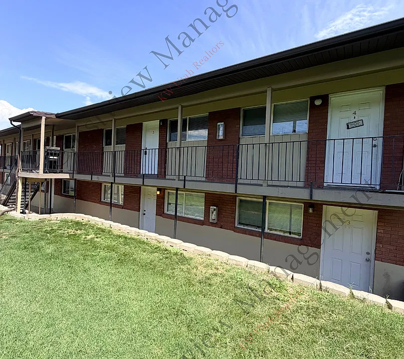 Washington Terrace 8-Plex