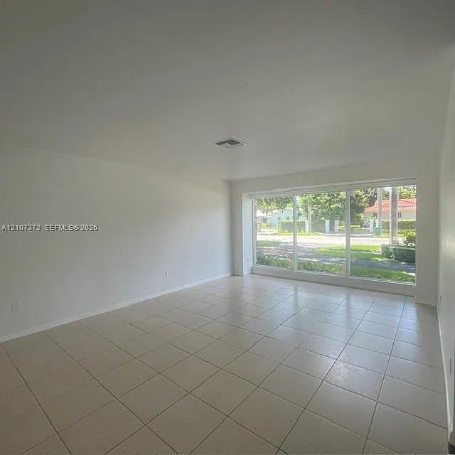 Palmetto East — Photo 2
