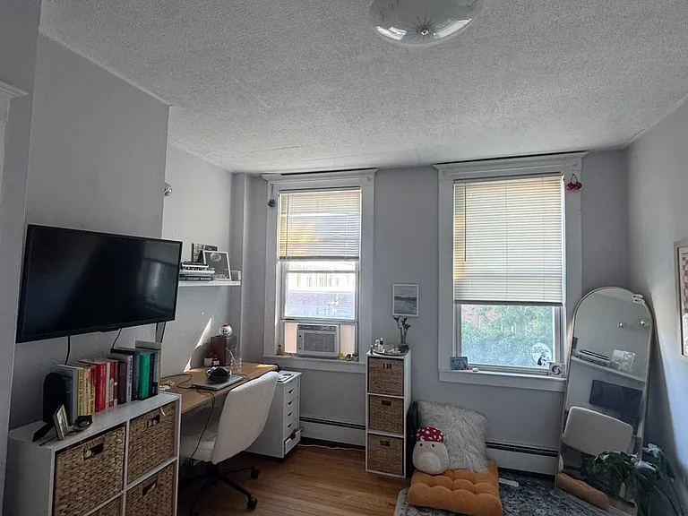 66 Russell St #1 — Photo 22