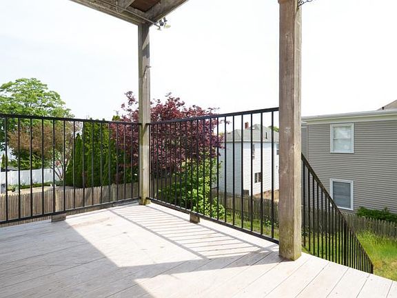 4th image of 271 Crescent Ave #1D