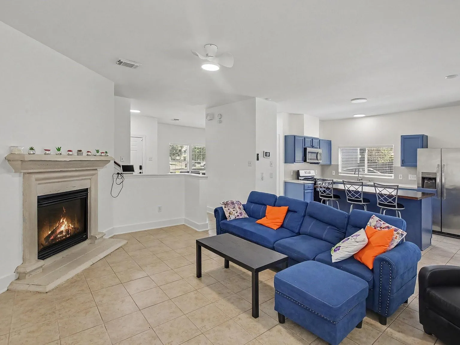 3 bed, 2.5 bath, 1620 sqft, $1,575 — Photo 2