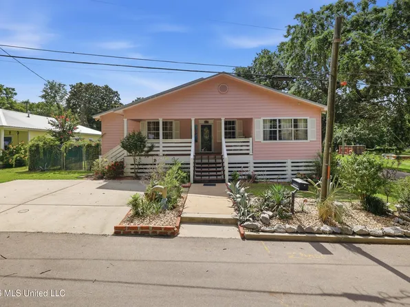 141 Caldwell Ave, Biloxi, MS 39530
