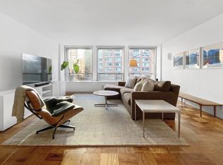 300 E 33rd St APT 1J, New York, NY