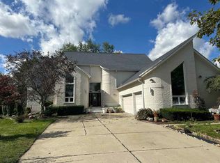 47939 Fox Chase Ct, Shelby Township, MI