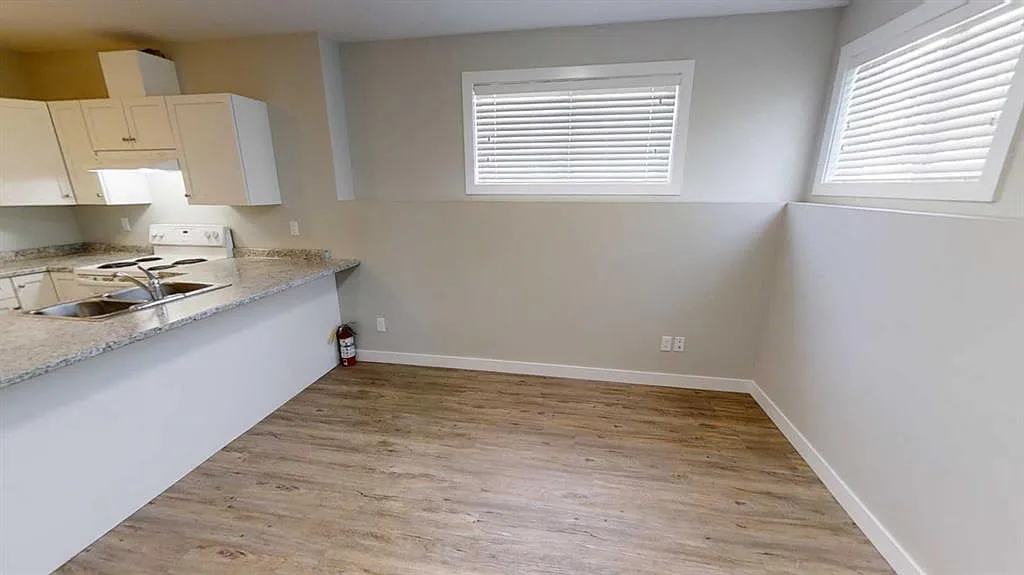 2 bed, 1.0 bath, 600 sqft, $1,400 — Photo 3