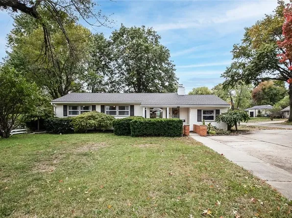 801 NE 61st St, Kansas City, MO 64118