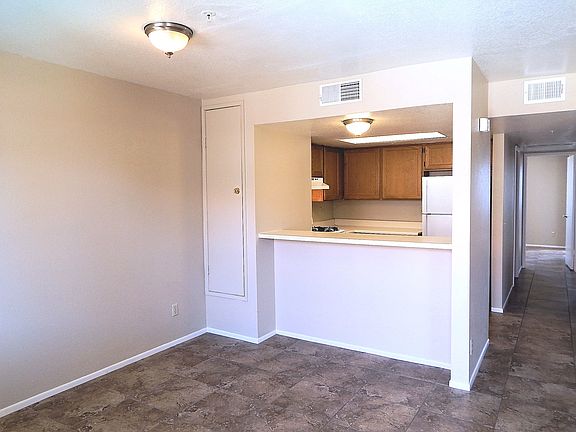 4th image of 66800 Pierson Blvd APT 27