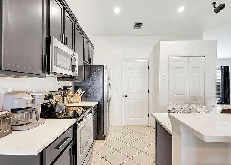 237 SW Twig Ave — Photo 12