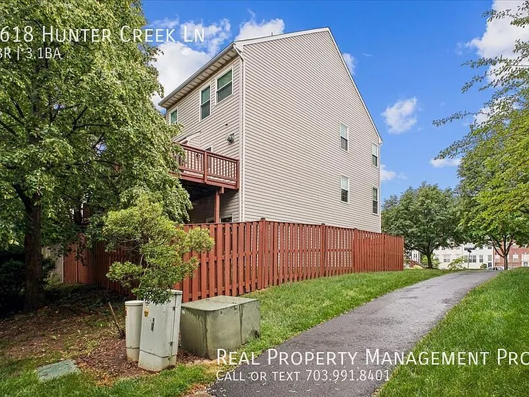 6618 Hunter Creek Ln — Photo 29