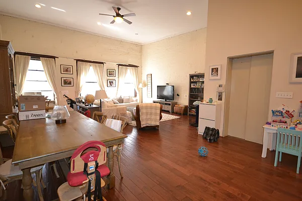 Rented by Bold New York | media 2