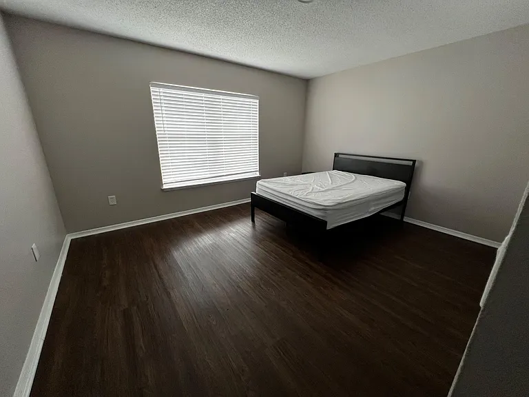 Timberbend Cir — Photo 2