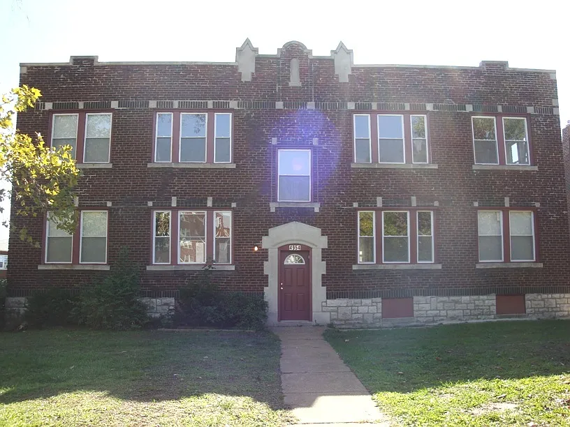 Building Photo - 4954 Chippewa St