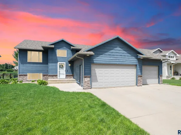 5304 E Huber St, Sioux Falls, SD 57108