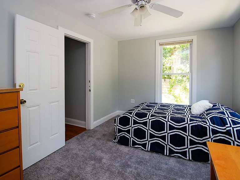 9 Reynolds Ave — Photo 6