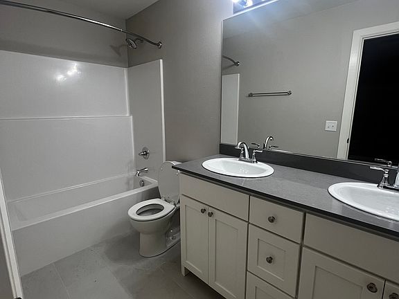 5th image of 1401 N 12th St