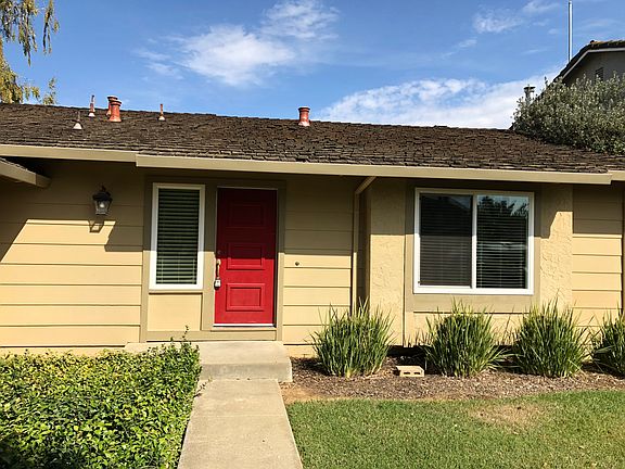 3rd image of 15570 La Honda Dr