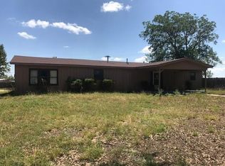 2011 S High St, Brady, TX 76825