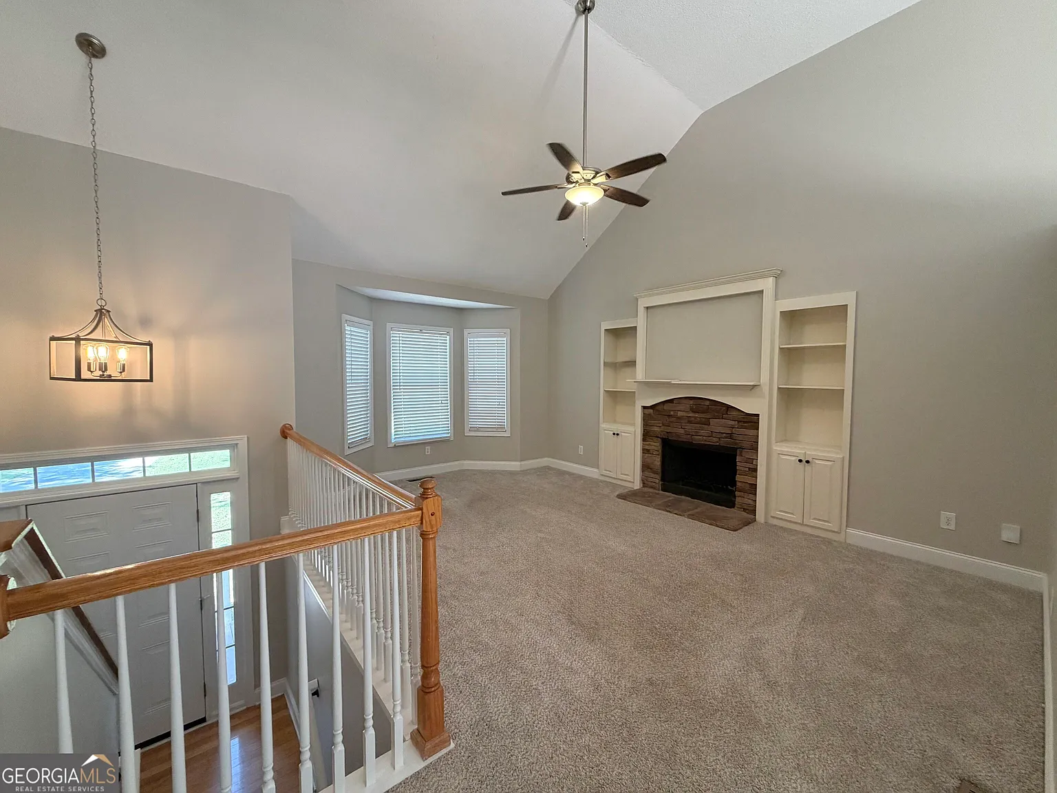 4 bed, 3.0 bath, 1672 sqft, $2,350 — Photo 3