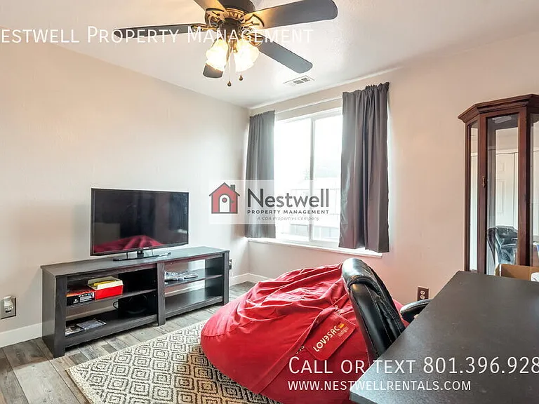 4314 S Whitby Ct — Photo 8