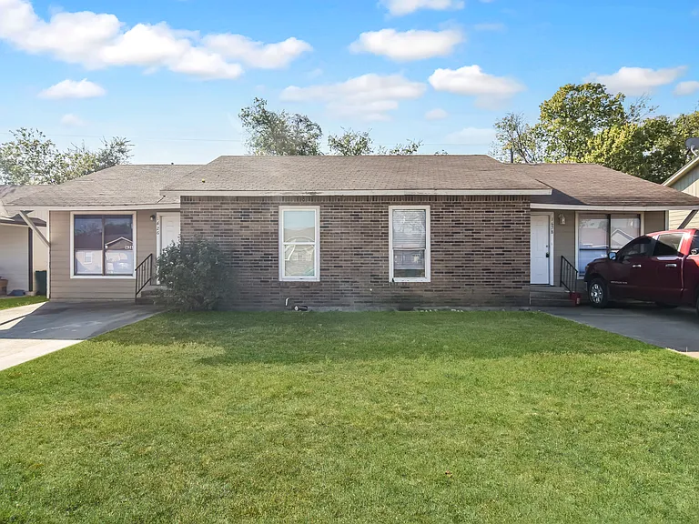 1626 Kelly Dr — Photo 1