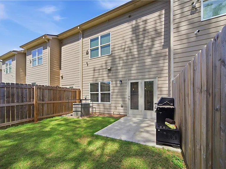2360 Rex Dr — Photo 23