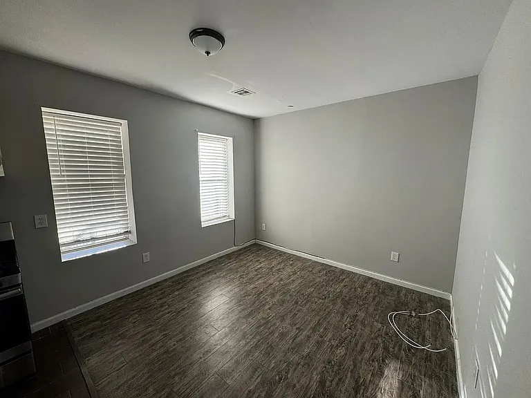 253 Lehigh Ave #5 — Photo 3