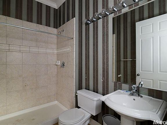 2nd image of 5767 Bridgecross Dr