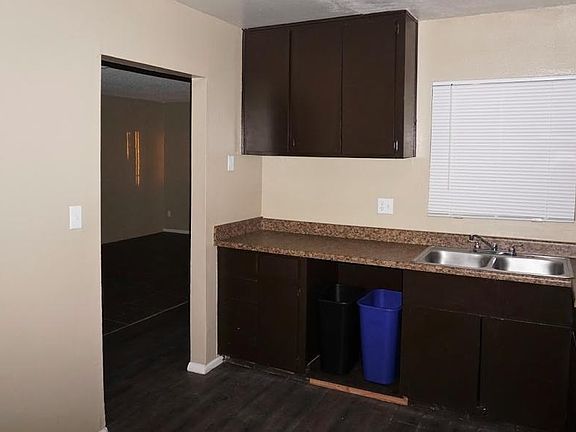 3rd image of 3421 W Dunlap Ave #171