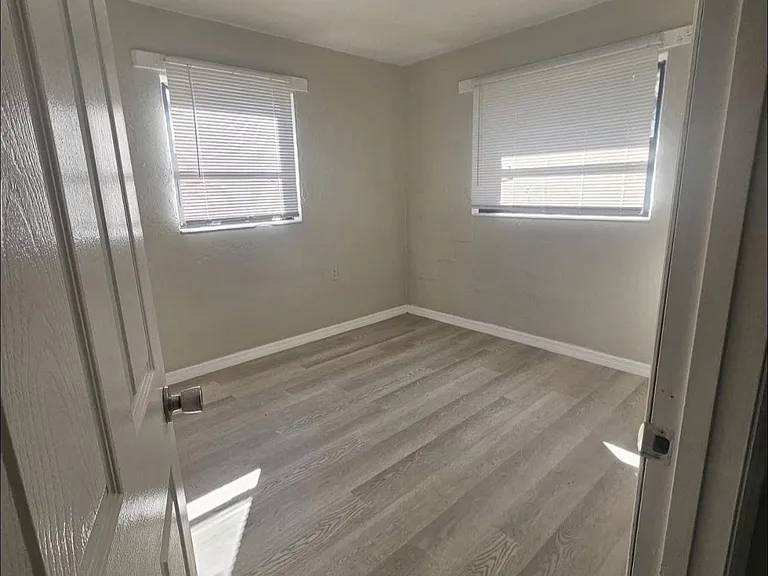 1902 SW 7th Pl #1902 — Photo 10