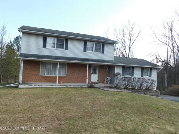 118 Burton Rd, Cresco, PA 18326