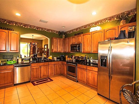 5th image of 9723 Heatherstone Lake Ct Unit 3