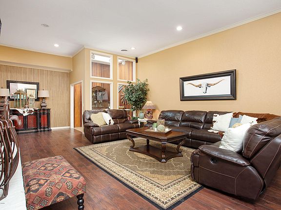 5th image of 4417 Tiffani Dr