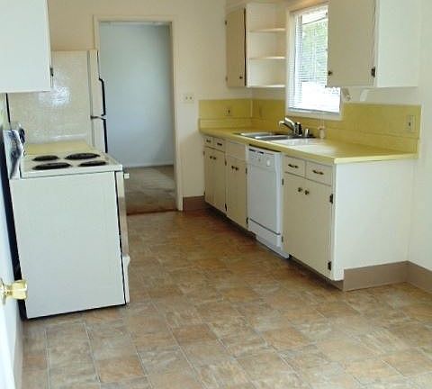 5th image of 5704 108th St Ct SW