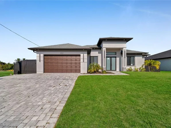 2521 Diplomat Pkwy W, Cape Coral, FL 33993