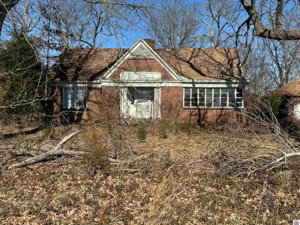 8260 State Route 94 W, Murray, KY 42071