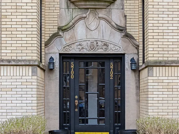 5702 N Maplewood Ave #2, Chicago, IL 60659