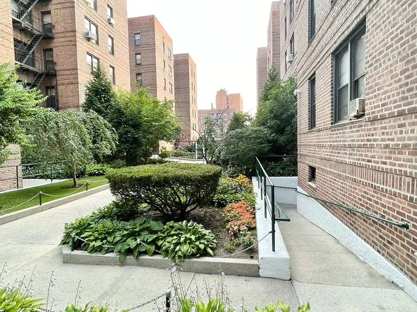 43-34 Union St #3L, Queens, NY 11355