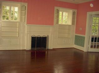 412 N Main St, Graham, NC 27253